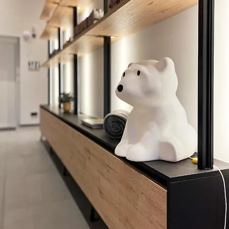 Bear & Bison View דירה *