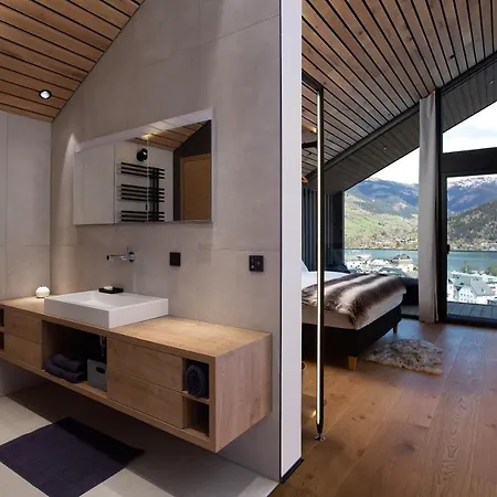 Bear & Bison View Apartman Zell am See