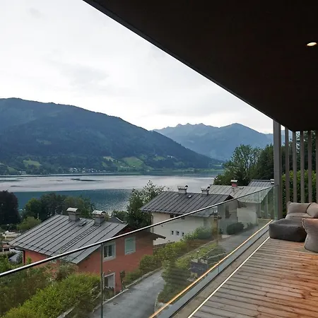 Bear & Bison View ツェル アム ゼー