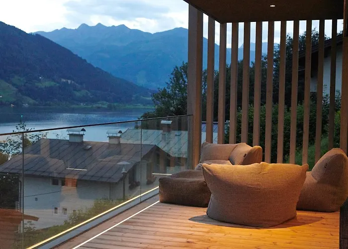 Bear & Bison View * Zell am See